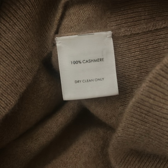 White + Warren Cashmere Heart Sleeve Crewneck in Camel - Picture 11 of 11